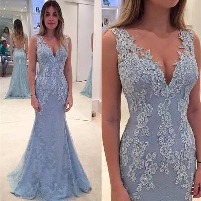Floral Lace Appliques Plunge V Sleeveless Floor Length Mermaid Prom Dress Featuring Open Back