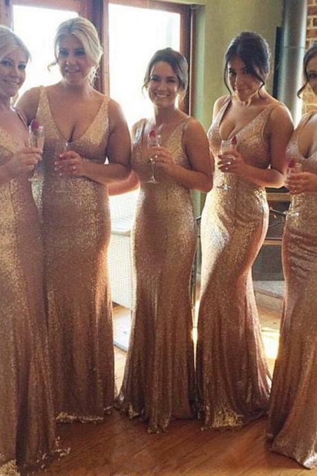 bridesmaids same neckline as bride